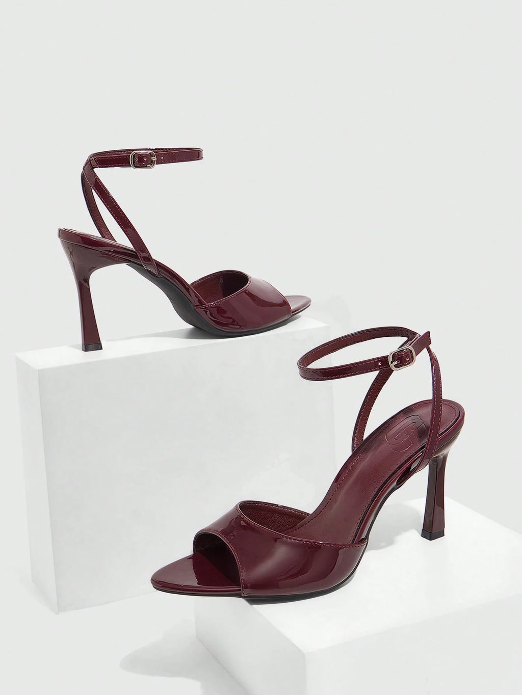 Sandália Feminina Salto Alto Bordô Ajustável Minimalista Casual Confortável