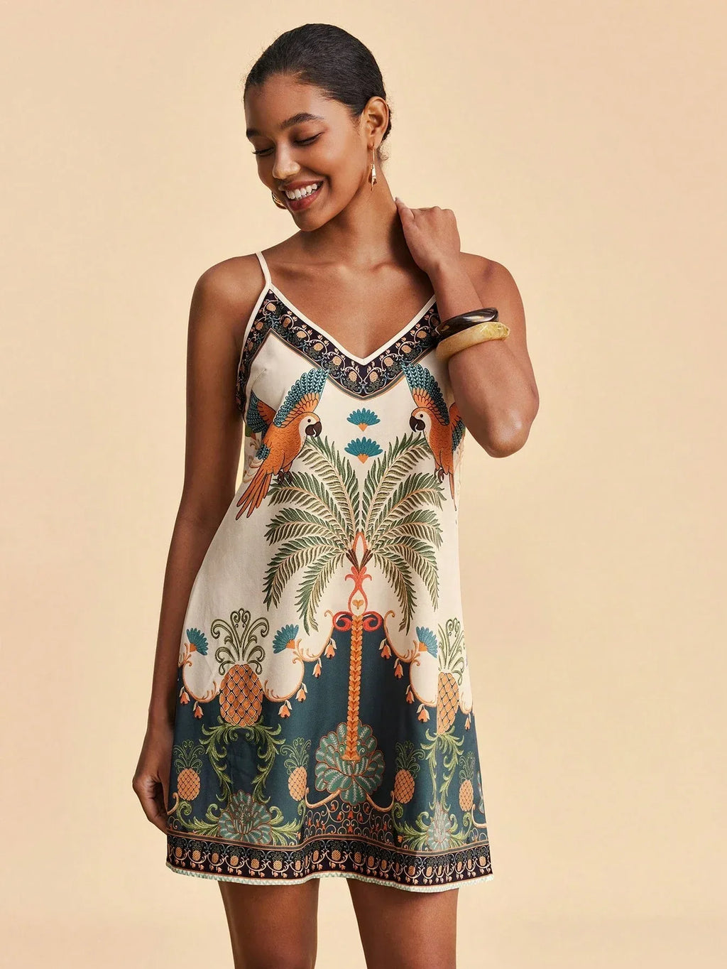 Vestido Feminino Curto Floral Sem Mangas 