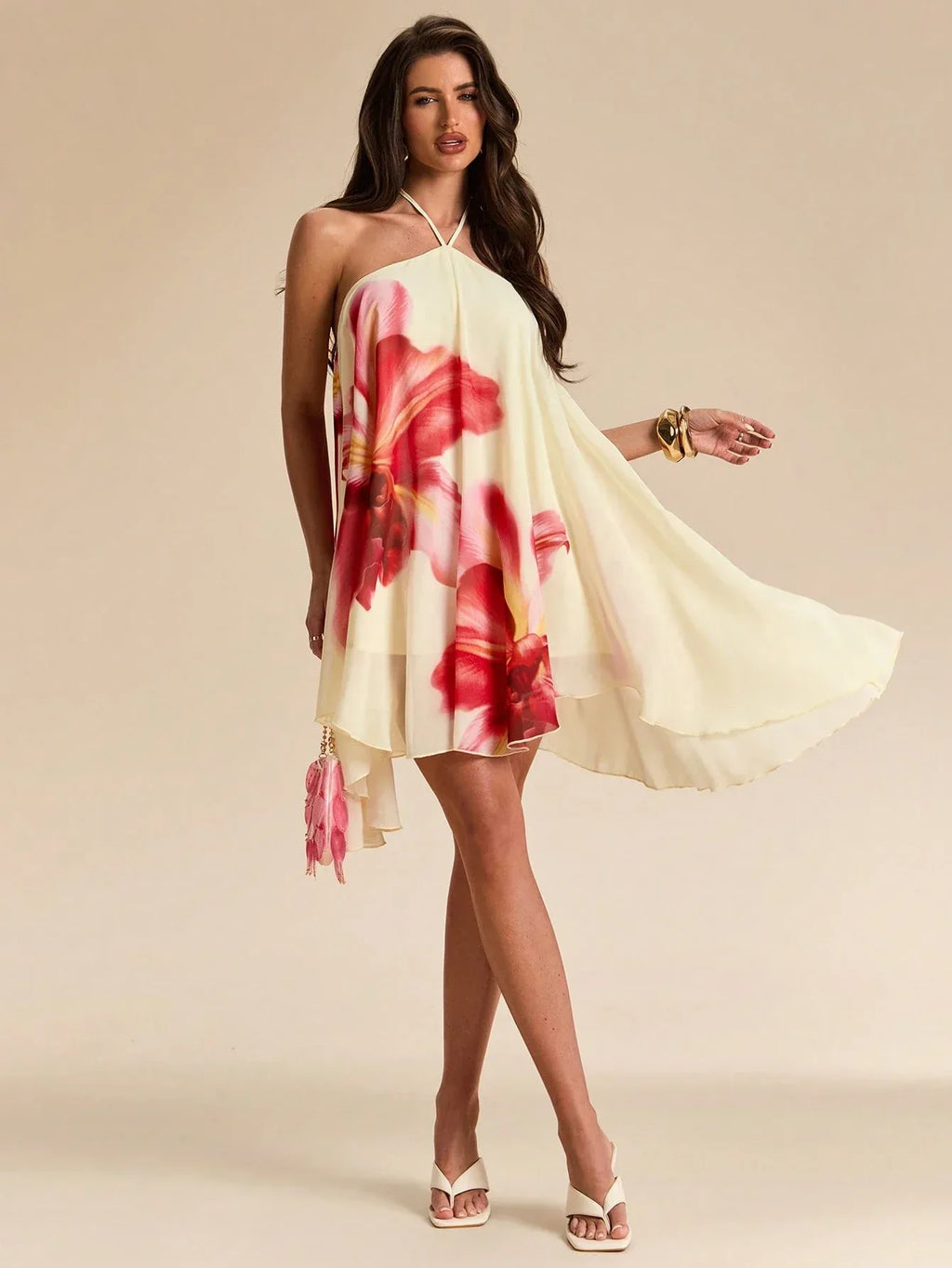 Vestido Curto Feminino Floral Franzido com Amarração Pescoço Vermelho
